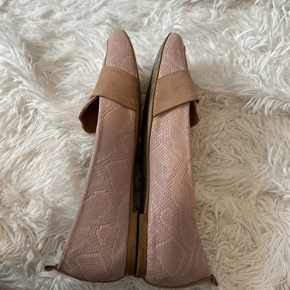 UGG snake skin flats size 8 - Picture 13 of 14